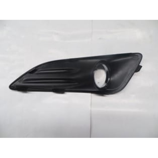 FORD FIESTA- 13/17; SİS LAMBA KAPAĞI SAĞ SİYAH (SİS DELİĞİ NİKELAJ ÇERÇEVELİ) (TYG) - Yedek Parça | Parça Dükkanda