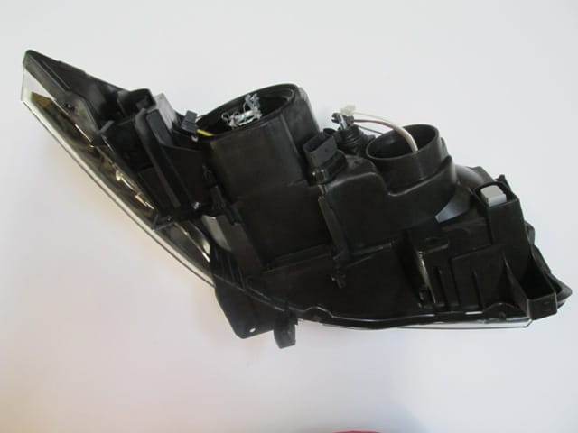 RENAULT MEGANE- 2- 07/09; FAR LAMBASI SOL ELEKTRİKLİ/MOTORSUZ SİYAH MERCEKLİ MAKYAJLI(AYFAR(E MARKLI