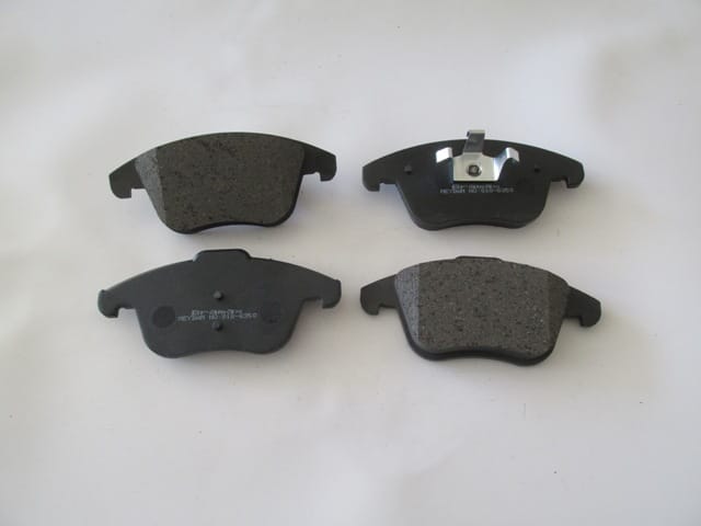 VOLVO S80- 07/12; ÖN FREN BALATASI (DİSK) 2.0/3,0cc (156.4x72x19/155,2x66,7x20)(BRAMAX)
